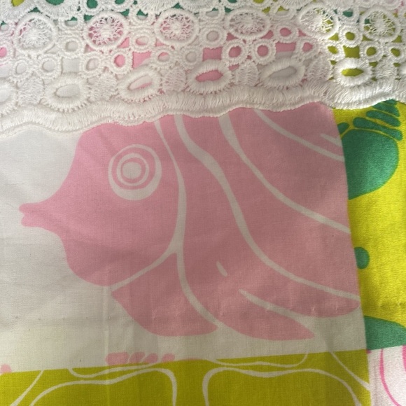 Vintage Lilly Pulitzer strapless tube dress.
100% cotton. Size 4 - Picture 7 of 7